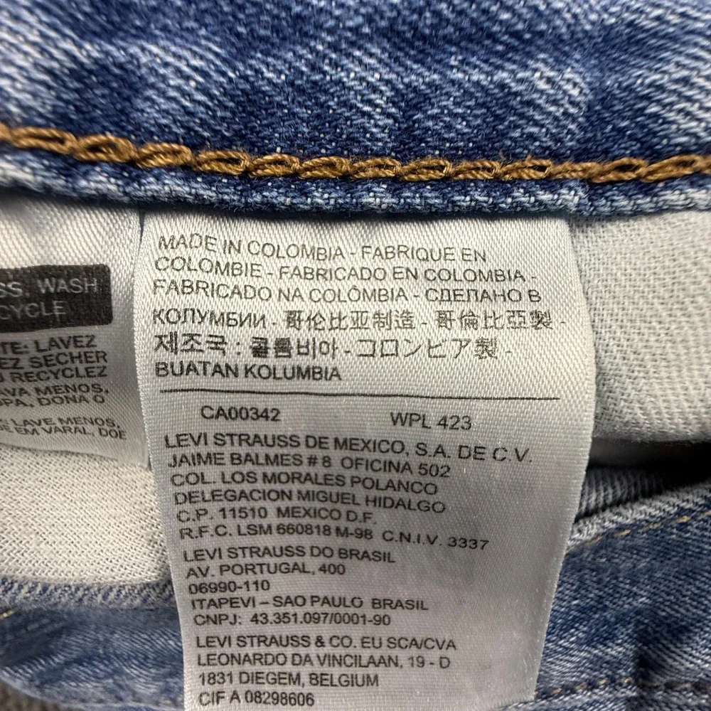 Levis 559 Relaxed Straight Leg Jeans Mens 38x30 Light Wash Blue Denim 00559-0377